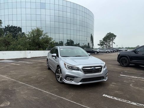 Used 2018 Subaru Legacy 3.6R Limited AWD/4WD image 2
