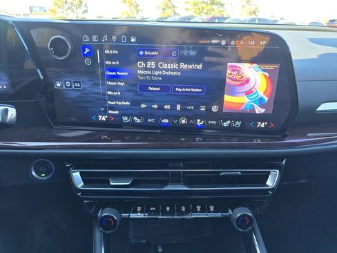 Used 2024 Chevrolet Traverse RS w/ LPO, Floor Liner Package image 14