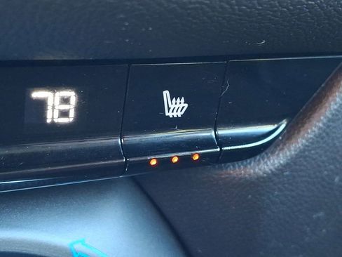 Used 2019 Chevrolet Blazer LT image 23