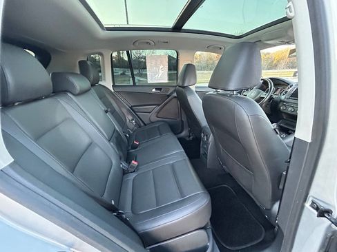 Used 2017 Volkswagen Tiguan Wolfsburg Edition image 15