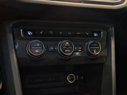 Used 2021 Volkswagen Tiguan SE R-Line image 22