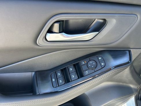 New 2026 Nissan Rogue SV FWD image 19