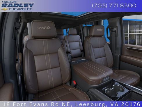 New 2026 Chevrolet Suburban High Country image 16