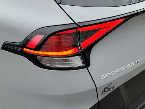 Used 2024 Kia Sportage X-Pro image 11