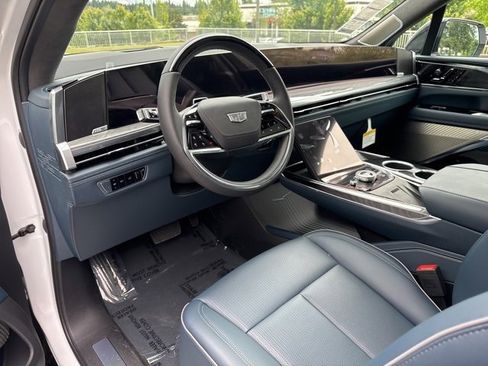 New 2025 Cadillac Escalade IQ Sport 2 w/ LPO, ONYX Package image 8