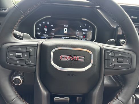 Used 2025 GMC Sierra 1500 AT4 w/ Technology Package AWD/4WD image 31