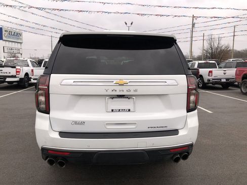 Used 2021 Chevrolet Tahoe Premier w/ Premium Package image 11
