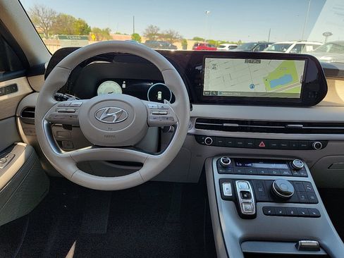 Used 2023 Hyundai Palisade Limited FWD image 6