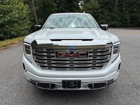 Used 2023 GMC Sierra 1500 Denali w/ Denali Reserve Package AWD/4WD image 3
