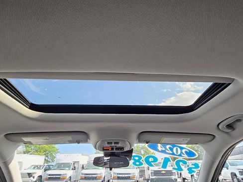 Used 2024 Chevrolet Trax ACTIV w/ Sunroof Package FWD image 15