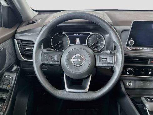 Used 2023 Nissan Rogue S FWD image 18
