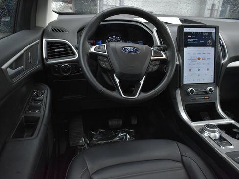 Used 2024 Ford Edge SEL w/ Convenience Package AWD/4WD image 16
