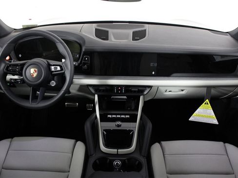 New 2026 Porsche Cayenne S image 11