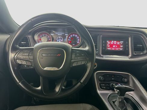 Used 2016 Dodge Challenger SXT RWD image 22