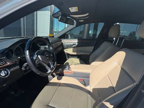 Used 2013 Mercedes-Benz E 350 4MATIC Sedan image 10