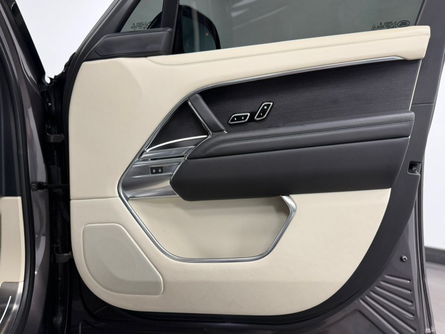 Used 2023 Land Rover Range Rover SE AWD/4WD image 36