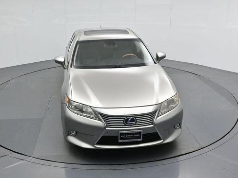 Used 2015 Lexus ES 300h image 37