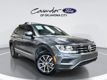 Used 2020 Volkswagen Tiguan SE w/ Panoramic Sunroof Package