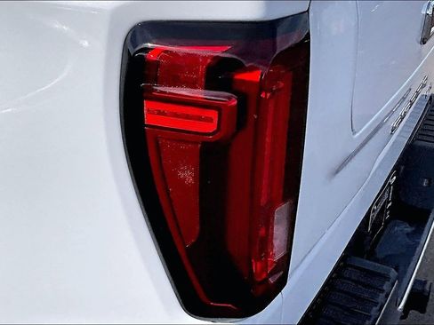 Used 2025 GMC Sierra 1500 SLT image 24