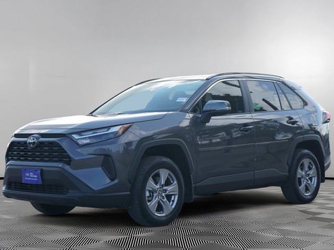 Used 2025 Toyota RAV4 XLE w/ Weather Package AWD/4WD image 8