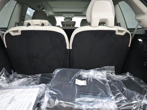 New 2026 Volvo XC90 B6 Ultra w/ Protection Package AWD/4WD image 32