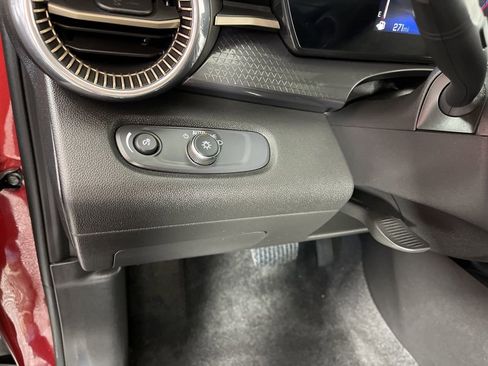 Certified 2024 Chevrolet Trax ACTIV w/ Sunroof Package image 29