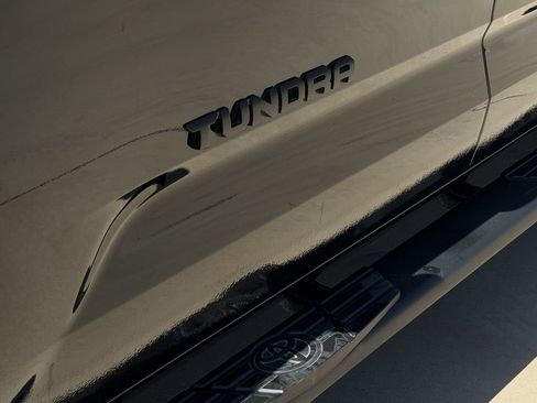 Used 2025 Toyota Tundra Limited AWD/4WD image 10