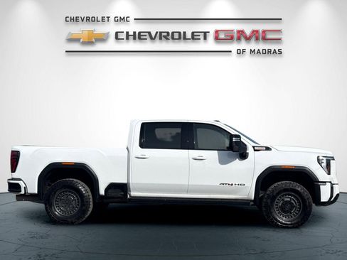 Used 2024 GMC Sierra 2500 AT4 w/ AT4 Premium Plus Package AWD/4WD image 2