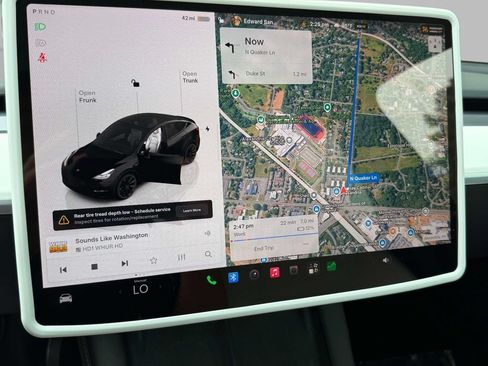 Used 2023 Tesla Model Y Long Range AWD/4WD image 6