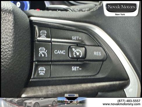Used 2023 Jeep Grand Cherokee Limited w/ Luxury Tech Group II AWD/4WD image 20