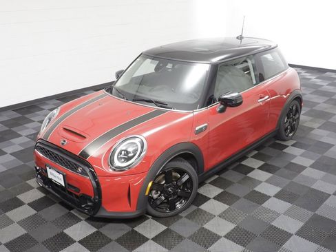 Used 2023 MINI Cooper S w/ Signature Upholstery Package FWD image 2
