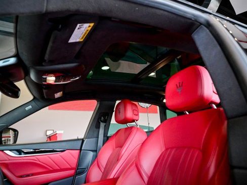 Used 2022 Maserati Levante GT image 15