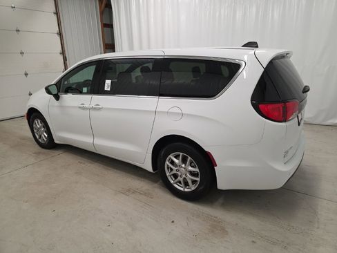 New 2026 Chrysler Voyager LX FWD image 4