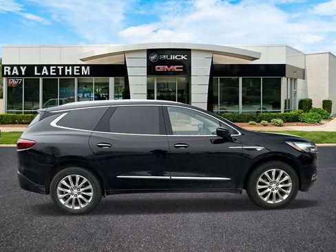 Used 2018 Buick Enclave Premium w/ Experience Buick Package image 5