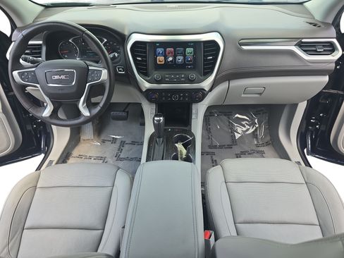 Used 2017 GMC Acadia SLT w/ LPO, Cargo Package FWD image 9