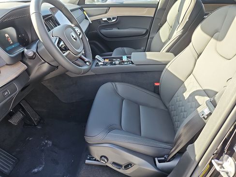 New 2026 Volvo XC90 B6 Plus w/ Protection Package Premier image 21