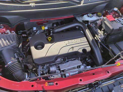 Used 2025 Chevrolet Equinox ACTIV w/ Safety and Technology Package image 30