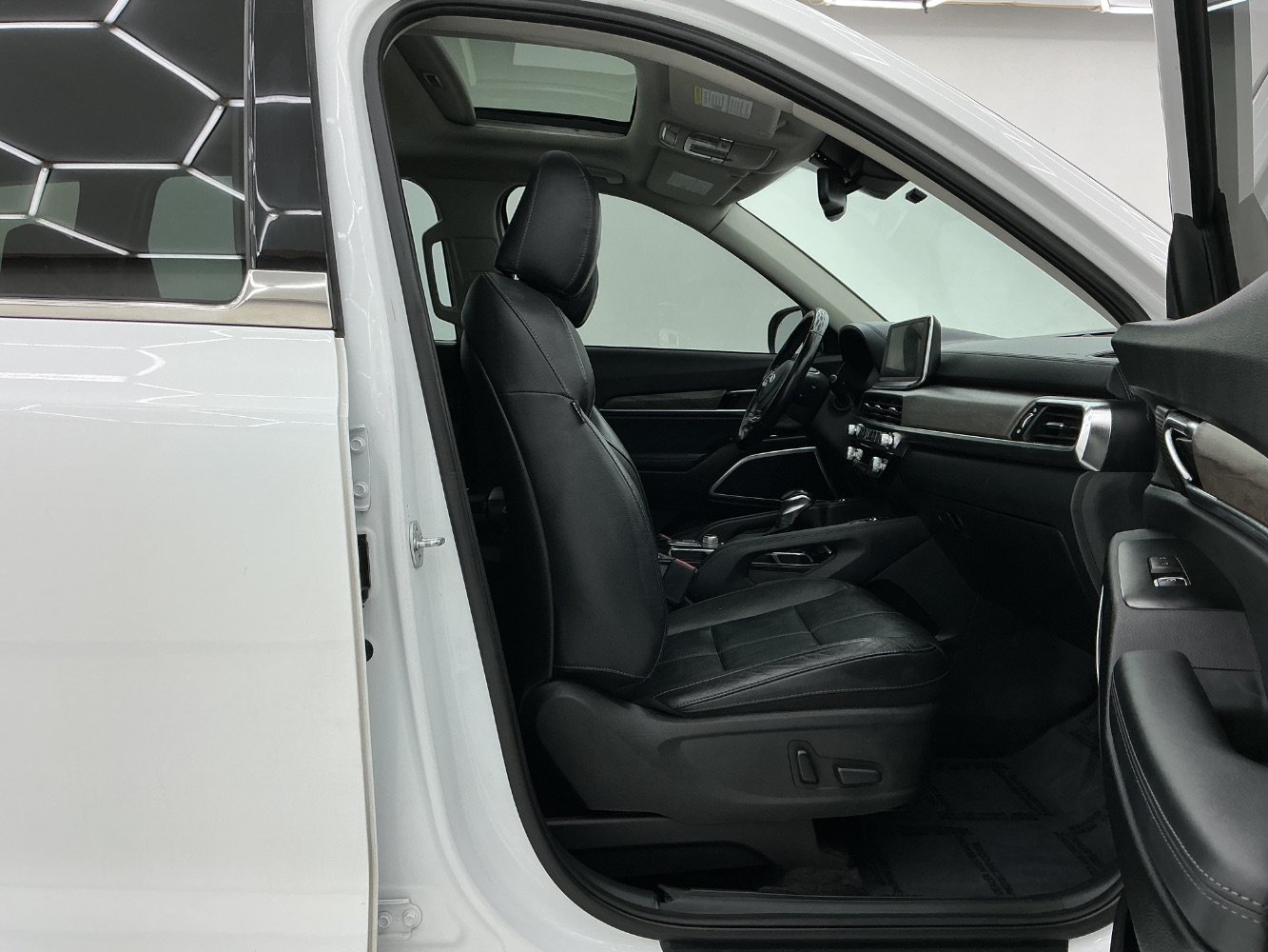 Used 2020 Kia Telluride EX AWD/4WD image 15