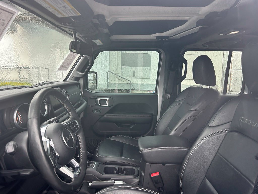 Used 2018 Jeep Wrangler Unlimited Sahara w/ Cold Weather Group AWD/4WD image 10