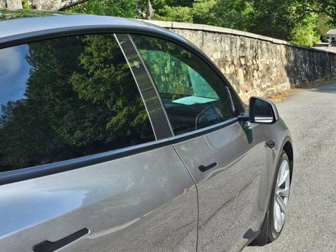 Used 2026 Tesla Model Y AWD image 22