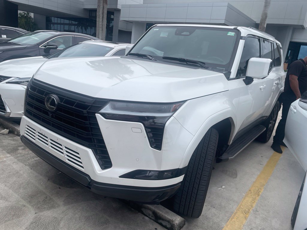 Used 2025 Lexus GX 550 w/ Accessory Package (Z1) AWD/4WD image 2