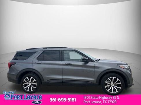 Used 2025 Ford Explorer ST-Line AWD/4WD image 8