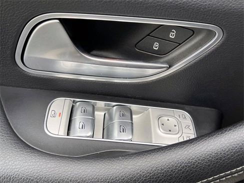 Used 2022 Mercedes-Benz GLS 450 4MATIC image 33