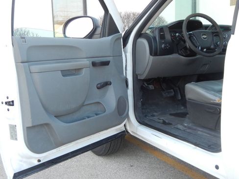 Used 2012 Chevrolet Silverado 1500 W/T RWD image 23