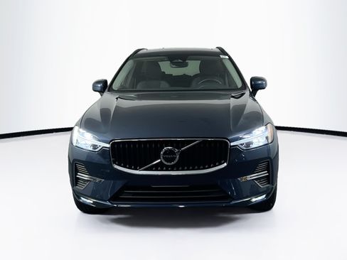 Used 2023 Volvo XC60 B5 Core w/ Protection Package Premier FWD image 2