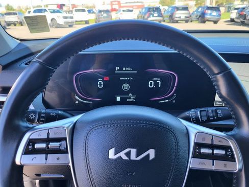 Used 2025 Kia Telluride S image 18