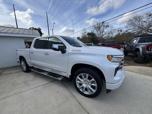 Used 2023 Chevrolet Silverado 1500 High Country w/ High Country Premium Package image 4