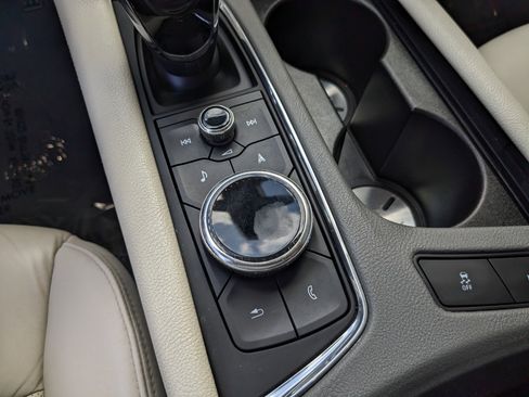 Used 2020 Cadillac XT6 Premium Luxury image 28