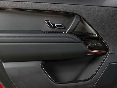 Used 2025 Land Rover Range Rover Sport S image 25