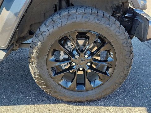 Used 2021 Jeep Wrangler Unlimited Sahara image 7